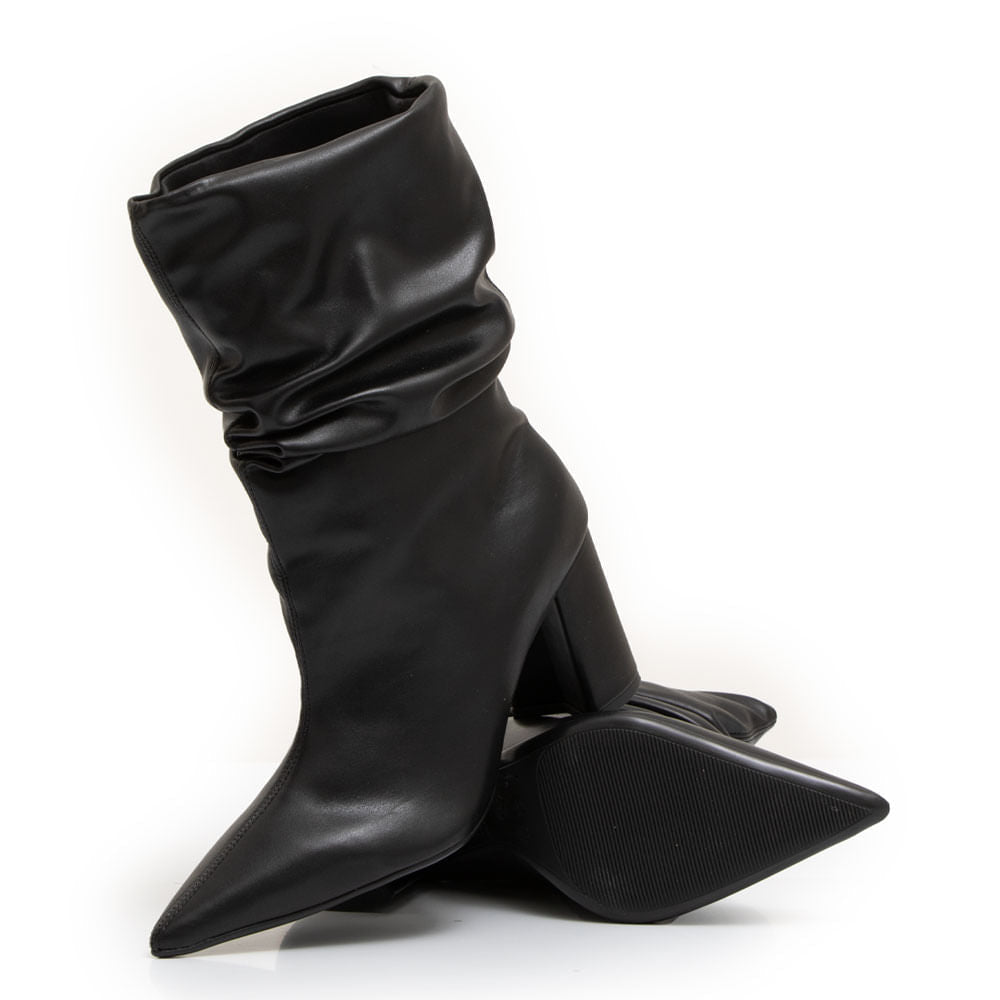 Bota Preta Slouchy